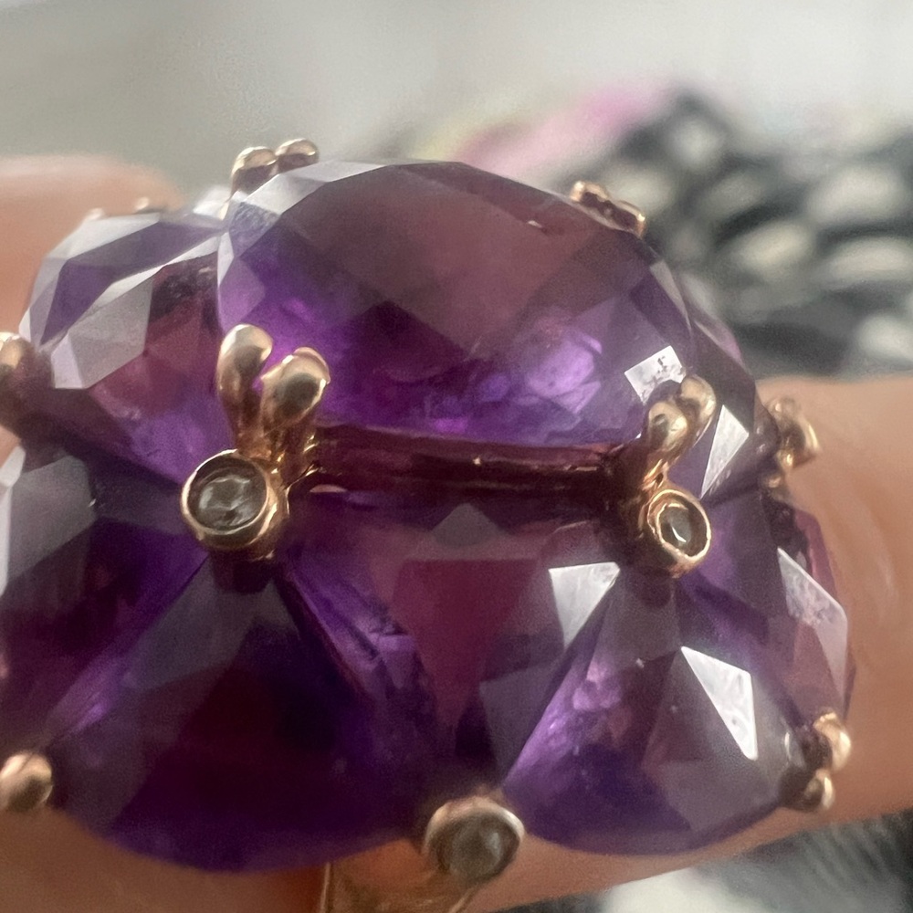 Elegant Purple Gemstone Ring